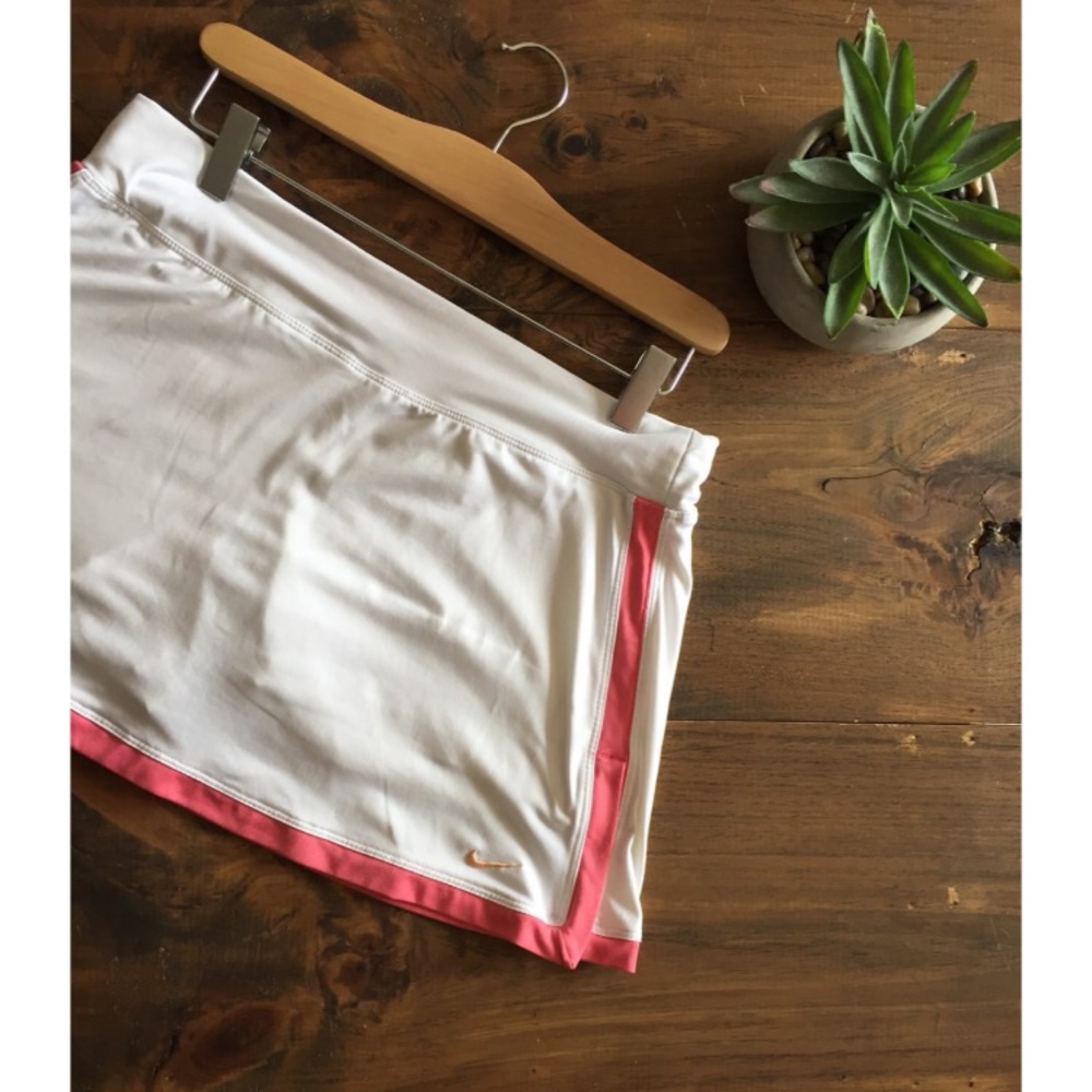 Nike White Skirt/Shorts